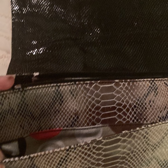 Brand New Alligator clutch or shoulder bag - Picture 7 of 11